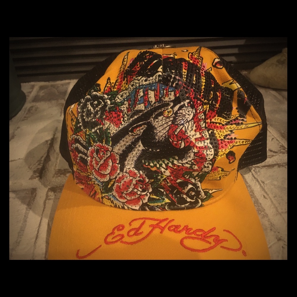 Ed Hardy trucker/mesh hat w/rhinestones.